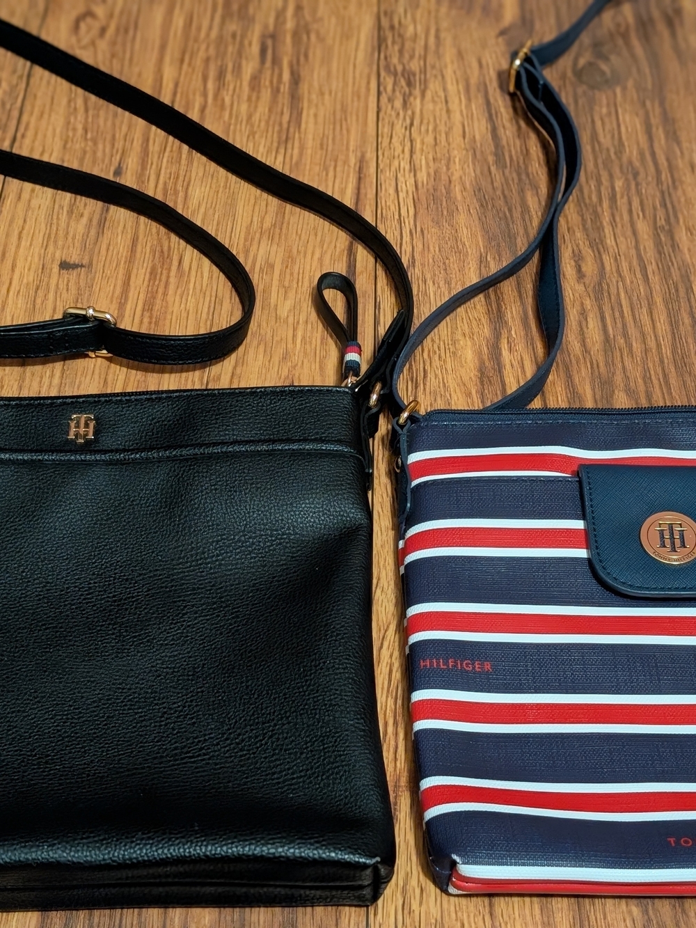 Tommy Hilfiger Women's Black and Navy/Red Crossbody Bag Duo